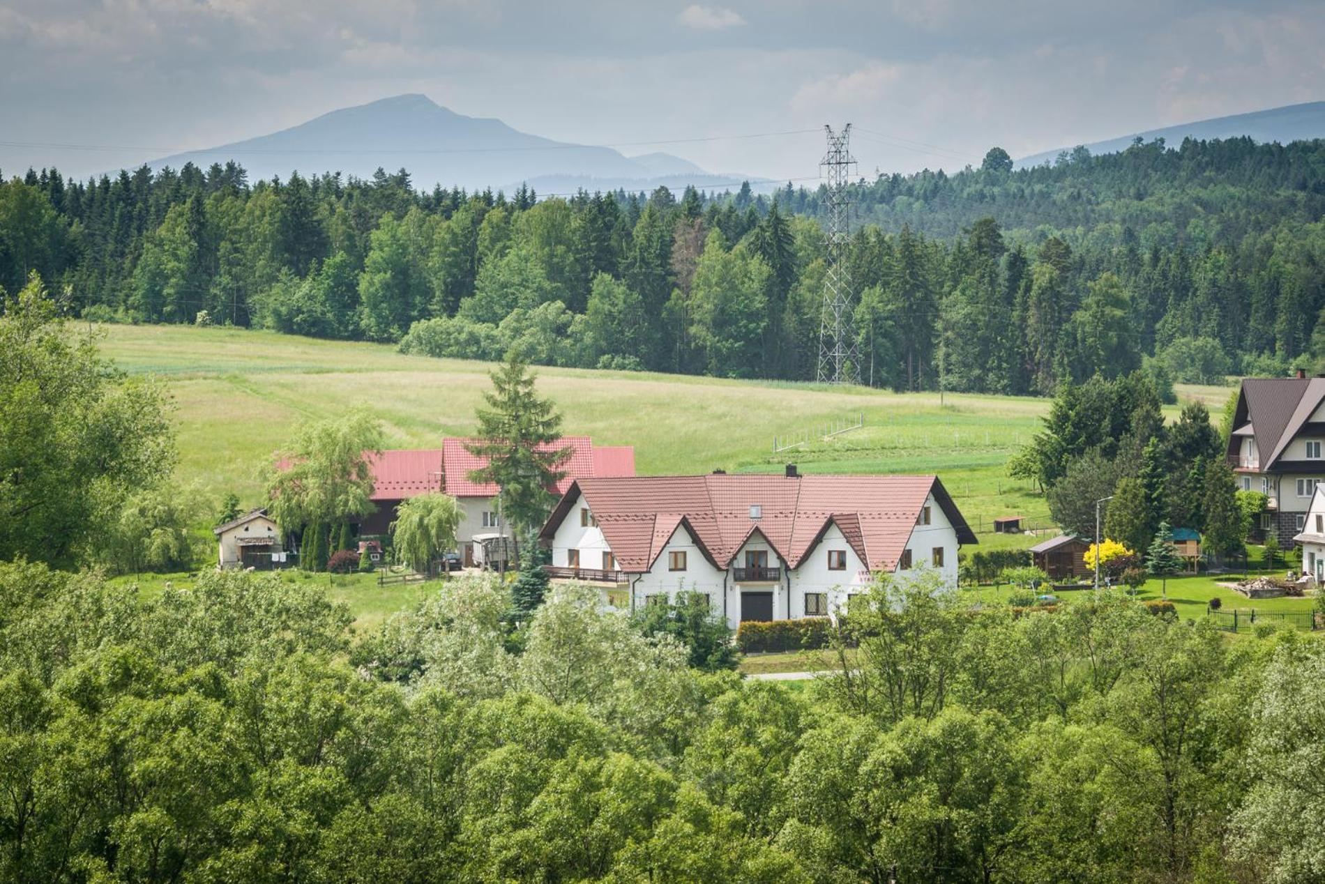 Stas-Przy Szkole Nr3 W Skawie Skawa Luaran gambar