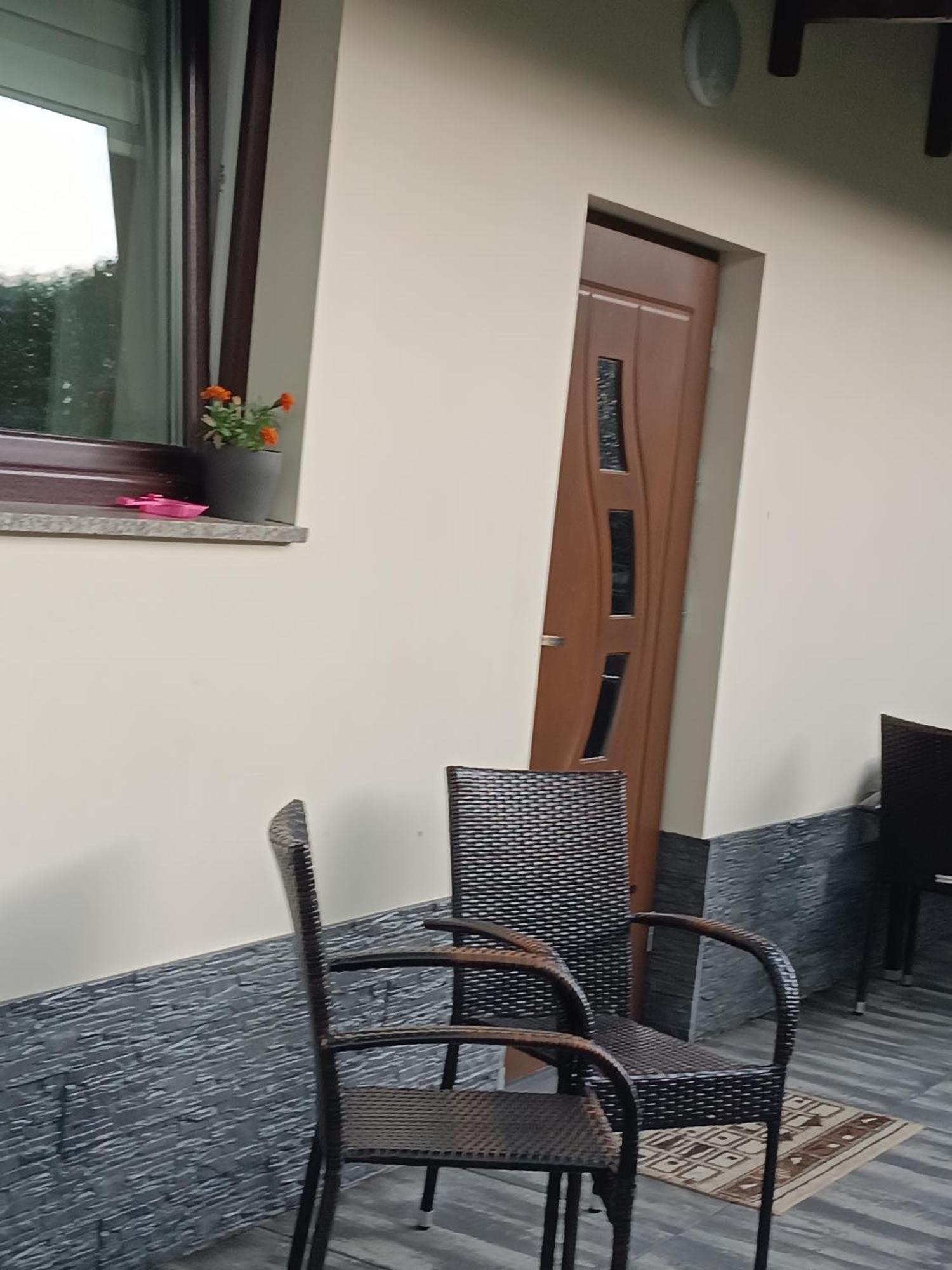 Stas-Przy Szkole Nr3 W Skawie Skawa Bilik gambar